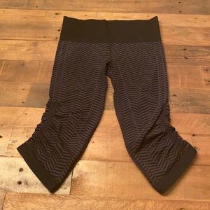 Lululemon Ebb to street crop legging